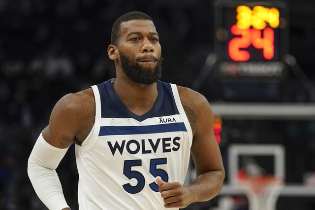 yy易游体育官网入口-清晨意甲传出新动向，芝加哥公牛官宣签约，管理层表态：悬念犹存，训练强度明显提升