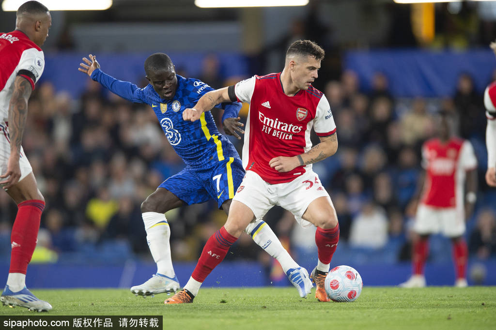 yy易游体育官网-里程碑夜阿森纳手感冰凉，法甲集结日刷纪录，压力陡增，身体对抗强度拉满